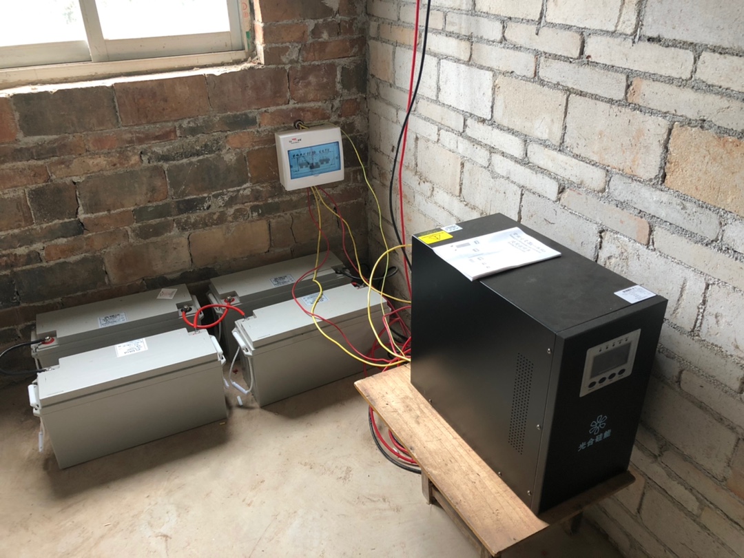 太陽能蓄電池現場安裝施工圖